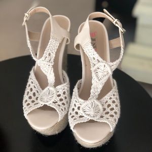 Hot Macramé Wedges!